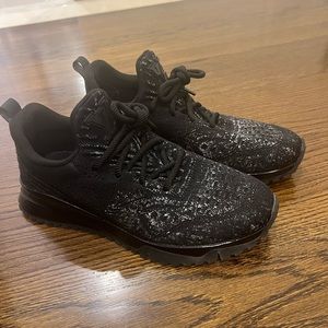 Men’s Louis Vuitton Black Sneakers - worn once great condition